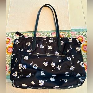 Kate Spade Large Nylon Tote- Black floral print ♠️